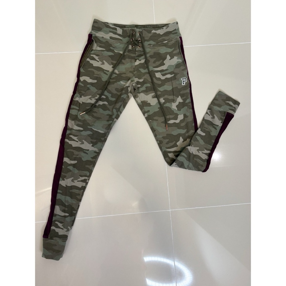 Victoria’s Secret Pink Green Camo Yoga Workout Active Pants Leggings